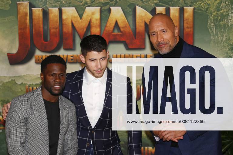 Kevin Hart - Nick Jonas - Dwayne Johnson CELEBRITES : Avant Premiere Jumanji Bienvenue dans la jungle - Paris - 05 12 2017 MichaelBaucher Panoramic