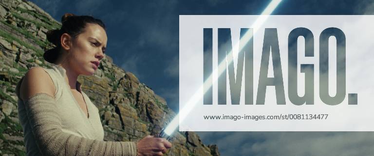 Star Wars: The Last Jedi (2017) Rey (Daisy Ridley) Lucasfilm Ltd. Los Angeles CA 33299_050THA
