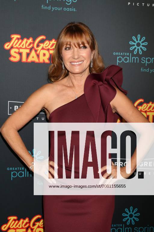 LOS ANGELES - DEC 7: Jane Seymour at the Just Getting Started Premiere at ArcLight Hollywood on December 7, 2017 in Los Angeles, CA