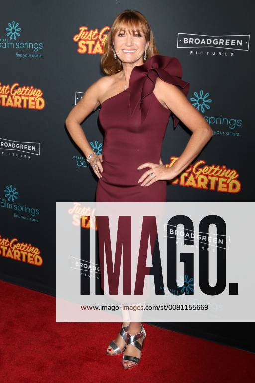 LOS ANGELES - DEC 7: Jane Seymour at the Just Getting Started Premiere at ArcLight Hollywood on December 7, 2017 in Los Angeles, CA