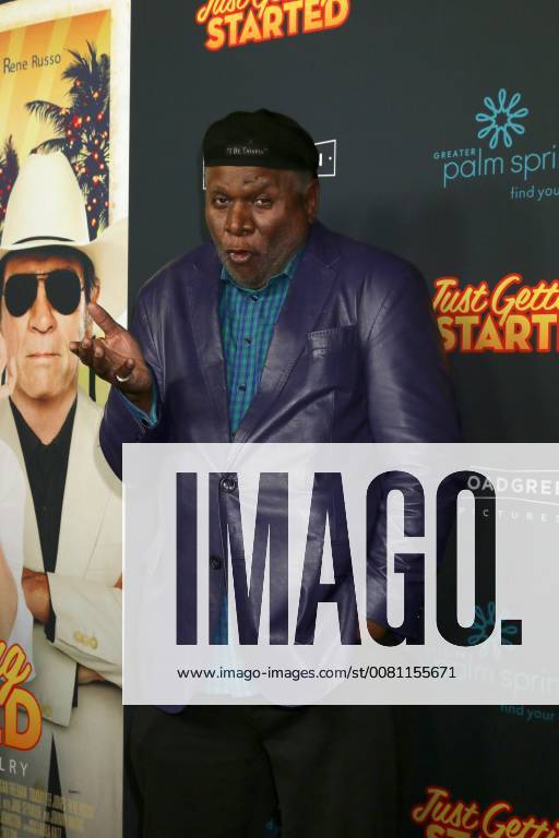 LOS ANGELES - DEC 7: George Wallace at the Just Getting Started Premiere at ArcLight Hollywood on December 7, 2017 in Los Angeles, CA