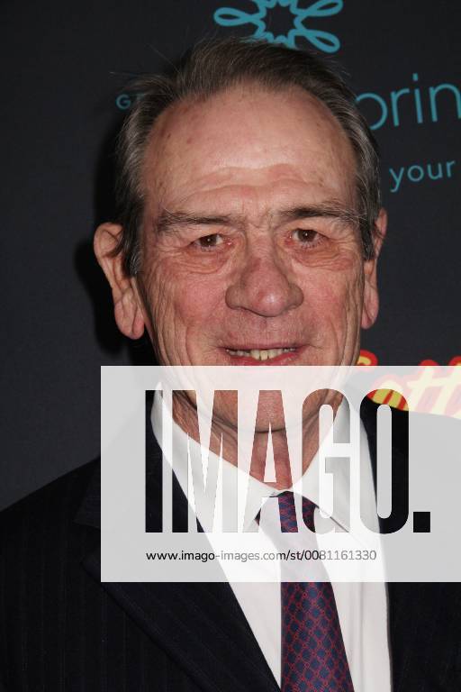 Tommy Lee Jones 12 07 2017 The Los Angeles Premiere of Just Getting Started held at The ArcLight Hollywood in Los Angeles, CA