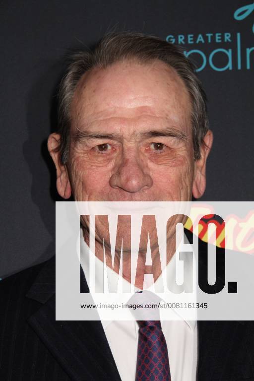 Tommy Lee Jones 12 07 2017 The Los Angeles Premiere of Just Getting Started held at The ArcLight Hollywood in Los Angeles, CA