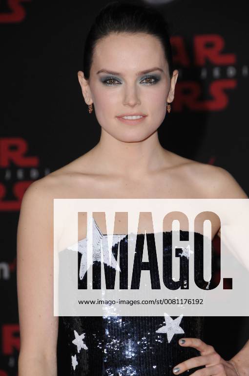 Los Angeles, CA, U.S. - 09 December 2017 - Los Angeles, California - Daisy Ridley. Premiere Of Disney Pictures And Lucasfilm s Star Wars: The Last Jedi held at The Shrine Auditorium in Los Angeles Photo Credit: AdMedia Los Angeles U.S. - ZUMAa123 20171209_zaa_a123_002