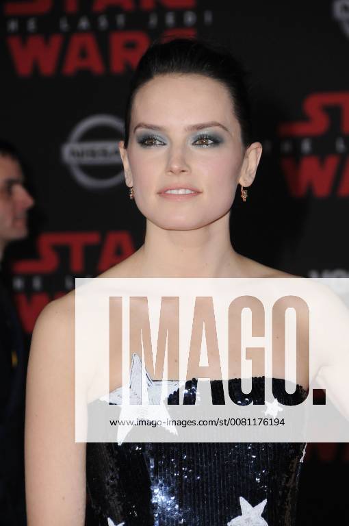 Los Angeles, CA, U.S. - 09 December 2017 - Los Angeles, California - Daisy Ridley. Premiere Of Disney Pictures And Lucasfilm s Star Wars: The Last Jedi held at The Shrine Auditorium in Los Angeles Photo Credit: AdMedia Los Angeles U.S. - ZUMAa123 20171209_zaa_a123_005