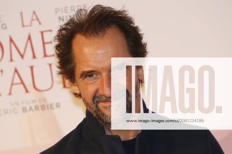 La Promesse de l Aube Premiere in Paris Stephane De Groodt CELEBRITES : Avant Premiere la Promesse de l Aube - Paris - 12 12 2017 MichaelBaucher Panoramic