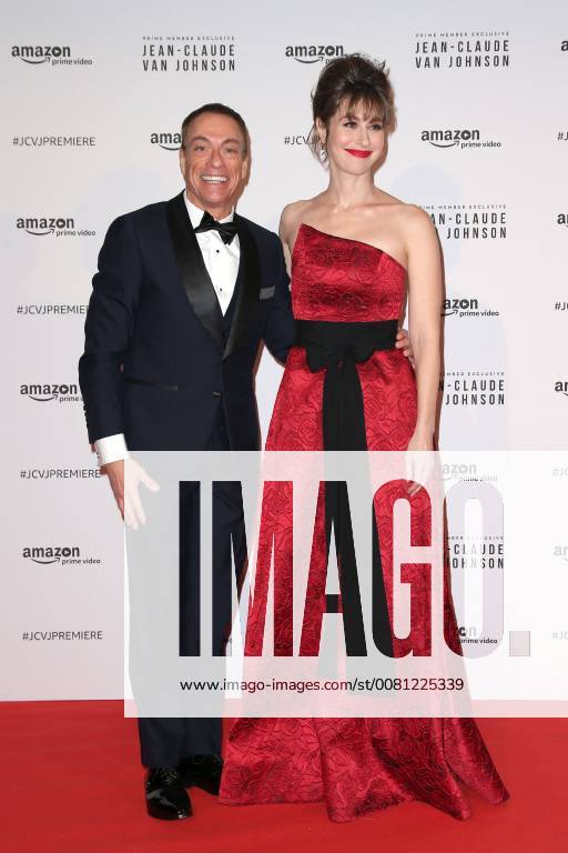 Lancement de la serie Jean Claude Van Johnson au cinema le Grand Rex a Paris. Photo: Laurent Guerin E Press Photo Jean Claude Van Damme;Kat Foster Paris France 566112