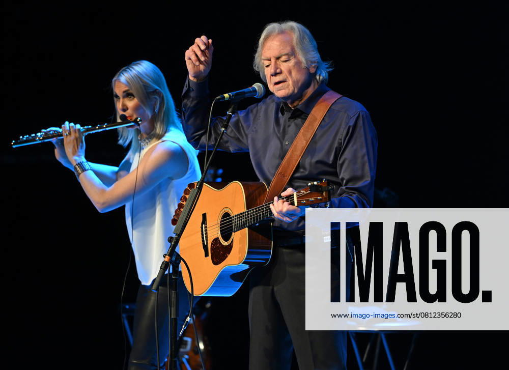 Justin Hayward performs during The Blue World Tour at The Parker Featuring: Justin Hayward Where: Fort Lauderdale, Florida, United States When: 15 Apr 2025 Credit: Robert Bell INSTARimages . NOT FOR USE BY NEWSPAPERS BASED IN THE UK.
