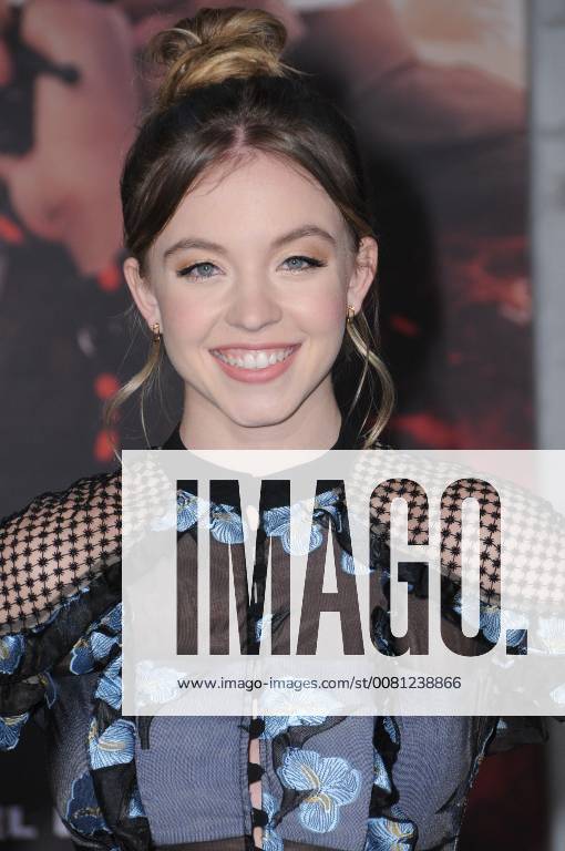 Westwood, CA, U.S. - 13 December 2017 - Westwood, California - Sydney Sweeney. Netflix s Bright Los Angeles Premiere held at Regency Village Theatre in Westwood. Photo Credit: AdMedia Westwood U.S. - ZUMAa123 20171213_zaa_a123_289