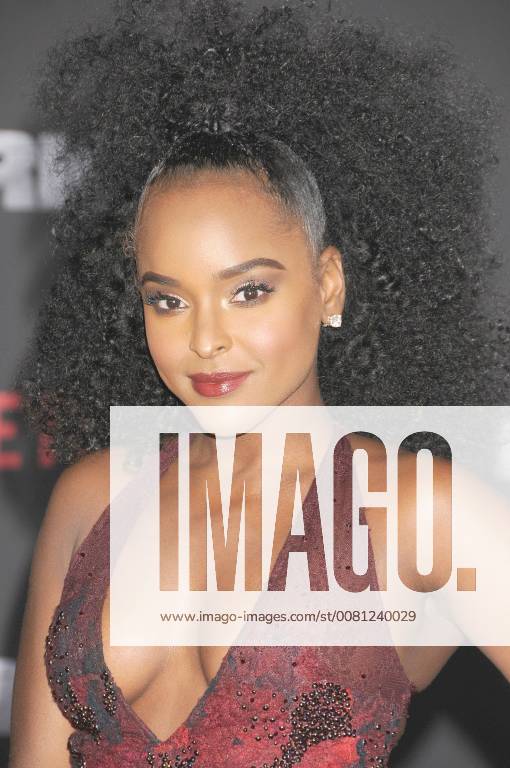 Los Angeles, California, United States - December 13th 2017 - Los Angeles, California USA - Actress ANTOINETTE ROBERTSON at Bright Premiere held at the Regency Theater Village, Westwood, CA. Los Angeles United States - ZUMAf05_ 20171213_zaf_f05_015