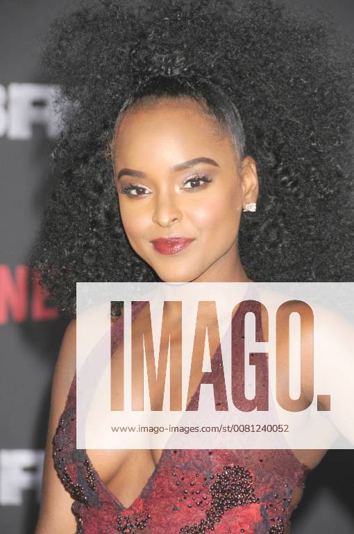 Los Angeles, California, United States - December 13th 2017 - Los Angeles, California USA - Actress ANTOINETTE ROBERTSON at Bright Premiere held at the Regency Theater Village, Westwood, CA. Los Angeles United States - ZUMAf05_ 20171213_zaf_f05_024