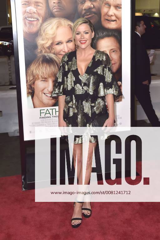 Kathleen Robertson at the premiere of the movie Father Figures Who is Daddy at TCL Chinese Theater Hollywood Los Angeles 13 12 2017 Foto:xD.xStarbuckx xFuturexImage