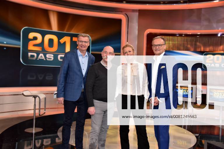 Günther Jauch for Horst Lichter Barbara Schöneberger and Frank Plasberg posing on 14 12 2017 in Hürth after the recording of the ARD Show 2017 The quiz Broadcast 28 12 2017 in the first