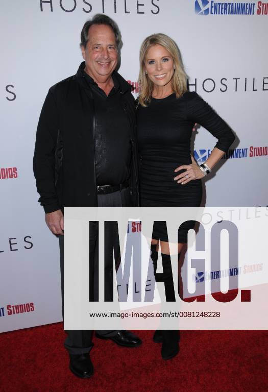 Beverly Hills, CA, U.S. - 14 December 2017 - Beverly Hills, California - Jon Lovitz, Cheryl Hines. Hostiles Los Angeles Premiere held at Samuel Goldwyn Theater in Beverly Hills. Photo Credit: AdMedia Beverly Hills U.S. - ZUMAa123 20171214_zaa_a123_067