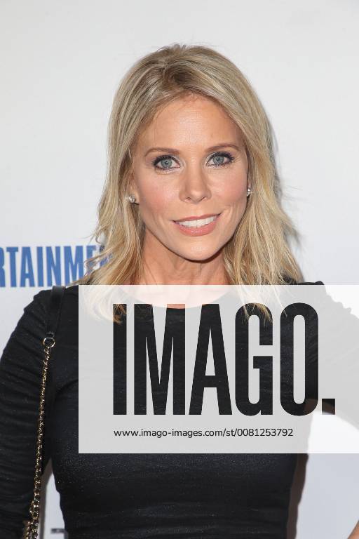 Cheryl Hines at the Hostiles Film Premiere on 14 12 2017 at Beverly Hills Los Angeles Hostiles Film Premiere in Los Angeles 2017