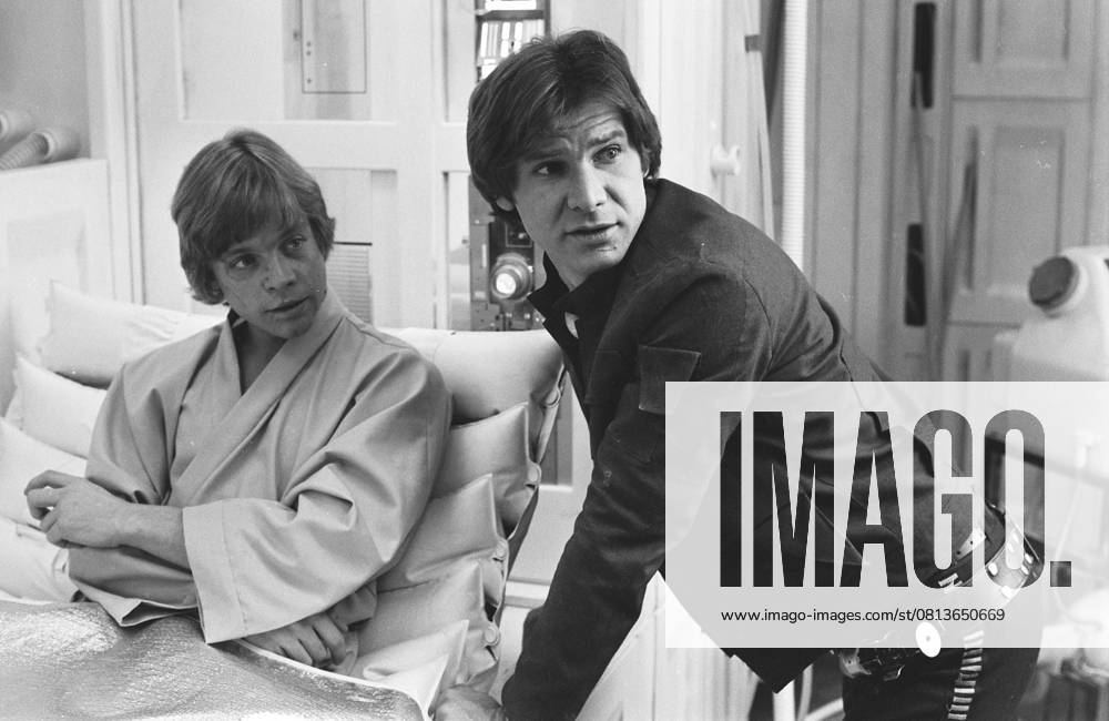 Star Wars: Episode V - The Empire Strikes Back (1980) - filmstill Star Wars: Episode V - The Empire Strikes Back (1980) Harrison Ford & Mark Hamill - - -