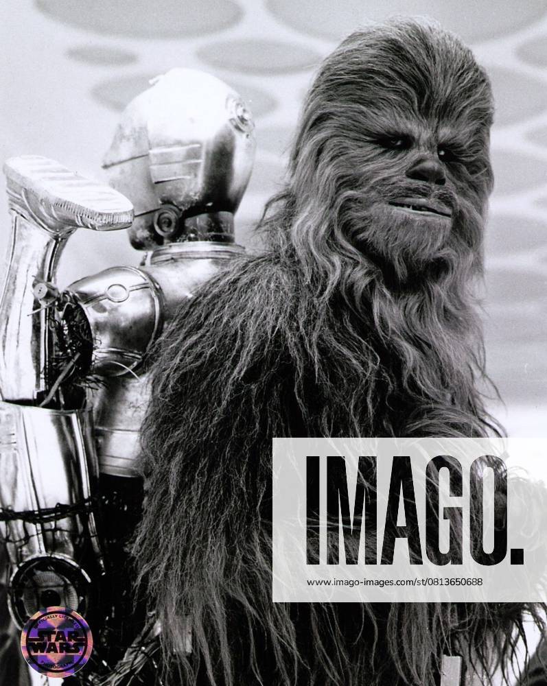 Star Wars: Episode V - The Empire Strikes Back (1980) - filmstill Star Wars: Episode V - The Empire Strikes Back (1980) Anthony Daniels & Peter Mayhew - - -