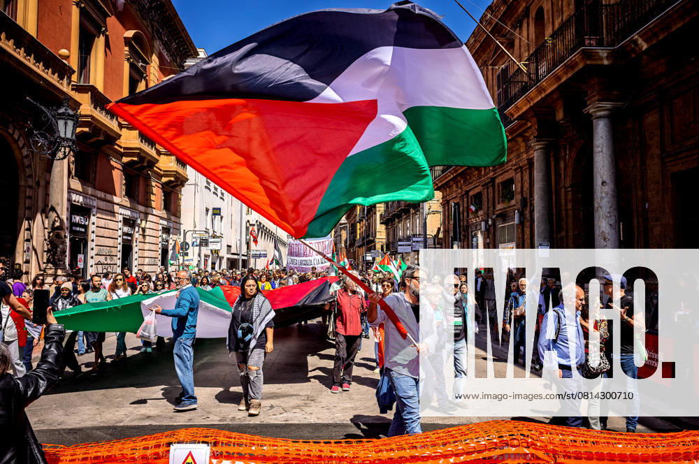 Italy s Liberation Day from nazism and fascism PALERMO, ITALY - APRIL 25: Demonstration for the 80th anniversary of the Liberation Day Of Resistance against the fascist regime and nazi occupation on April 25, 2025 in Palermo, Italy. Palermo Sicily Italy