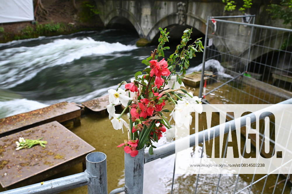 Munichs Eisbach wave closed after surfing accident Sea of flowers, flowers and condolences at the scene of the accident The so-called Eisbach wave next to the Haus der Kunst in Munich is very popular with surfers oÂ and a tourist attraction After a surfer died there, the wave has now been closed and is to be lowered