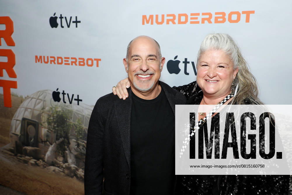 Global Premiere of the Apple TV+ sci-fi comedic thriller series Murderbot at the Regal Union Square Featuring: David S. Goyer (Exec Producer) and Guest Where: New York, New York, United States When: 28 Apr 2025 Credit: Marion Curtis Starpix for Apple TV+ INSTARimages . NOT FOR USE BY NEWSPAPERS BASED IN THE UK.