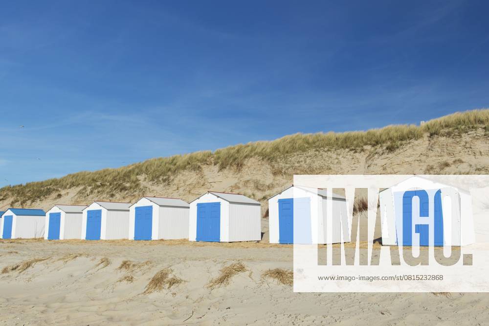 Zeile blau und weiß Strand Hütten für Urlaub surpose Row blue and white beach cabins for vacation surpose