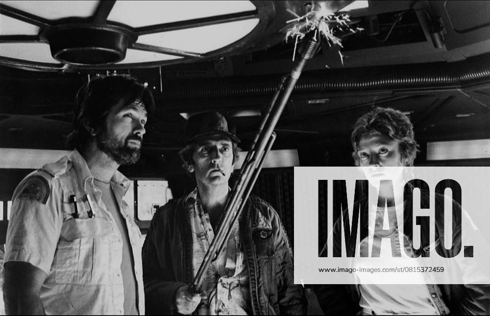 Harry Dean Stanton: Partly Fiction (2012) - filmstill Tom Skerritt, Harry Dean Stanton, Veronica Cartwright in Alien (1979) in Harry Dean Stanton: Partly Fiction (2012)