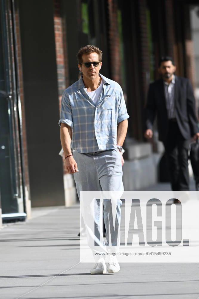 **VIDEO AVAILABLE - CONTACT photodesk@instarimages.com TO RECEIVE** Ryan Reynolds spotted on a morning walk in New York City Featuring: Ryan Reynolds Where: New York City, New York, United States When: 30 Apr 2025 Credit: Elder Ordonez INSTARimages . NOT FOR USE BY NEWSPAPERS BASED IN THE UK.