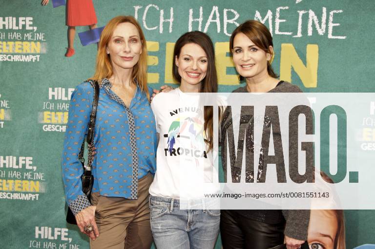 Andrea Sawatzki Julia Hartmann and Anja Kling at the premiere of the movie help I have shrunk my parents at the village cinemas Vienna 13 01 2018 Foto:xB.xLoschanx xFuturexImage