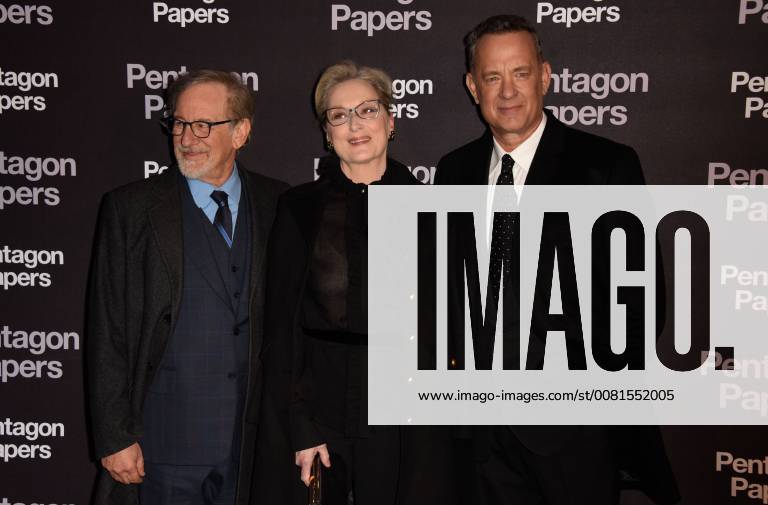 Pentagon Papers Premiere in Paris Steven Spielberg ( realisateur ) - Meryl Streep ( actrice ) - Tom Hanks ( acteur ) CELEBRITES : Avant premiere du film PENTAGON PAPERS - Paris - 13 01 2018 FedericoPestellini Panoramic