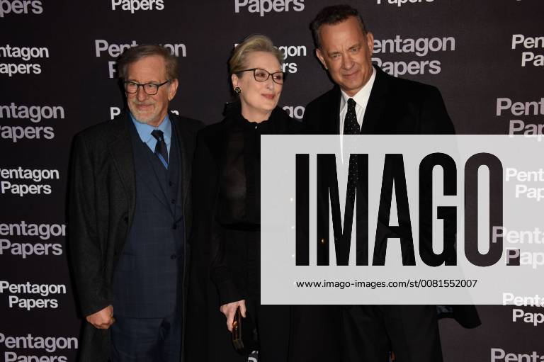 Pentagon Papers Premiere in Paris Steven Spielberg ( realisateur ) - Meryl Streep ( actrice ) - Tom Hanks ( acteur ) CELEBRITES : Avant premiere du film PENTAGON PAPERS - Paris - 13 01 2018 FedericoPestellini Panoramic