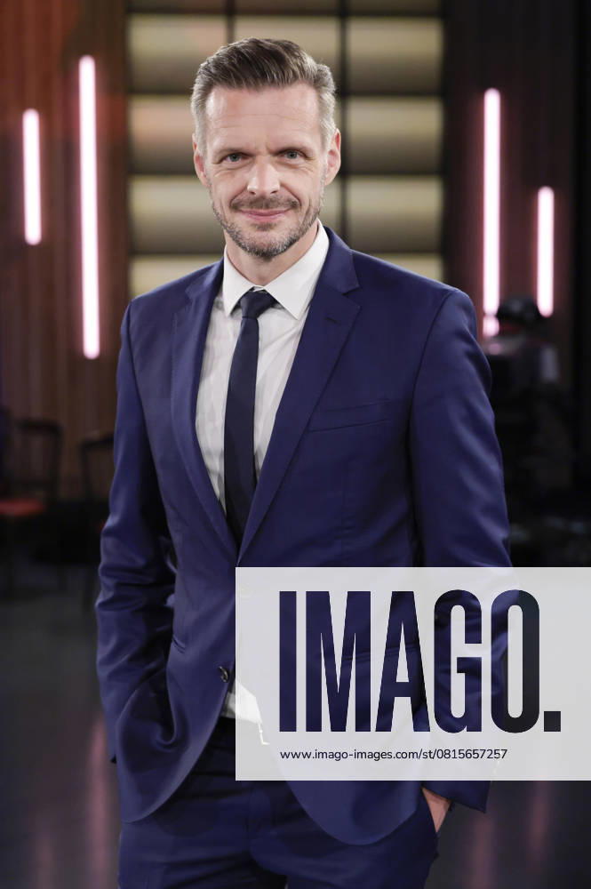 Florian Schroeder at the recording of the WDR talk show Kölner Treff at WDR Studio BS 3 Cologne, 30 04 2025 Foto:xR.xSchmiegeltx xFuturexImagex koelner_treff3004_5432
