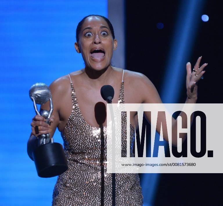 Themen der Woche Tracee Ellis Ross accepts the Outstanding Actress in a Comedy Series award for Black-ish during the 49th NAACP Image Awards at the Pasadena Civic Auditorium in Pasadena, California on January 15, 2018. The NAACP Image Awards celebrates the accomplishments of people of color in the fields of television, music, literature and film and also honors individuals or groups who promote social justice through creative endeavors.during the 49th NAACP Image Awards at the Pasadena Civic Auditorium in Pasadena, California on January 15, 2018. The NAACP Image Awards celebrates the accomplishments of people of color in the fields of television, music, literature and film and also honors individuals or groups who promote social justice through creative endeavors. during the 49th NAACP Image Awards at the Pasadena Civic Auditorium in Pasadena, Californi LAP20180115923 JIMxRUYMEN