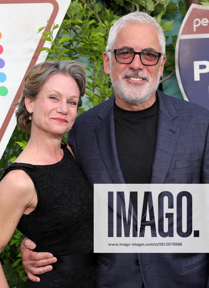 Arrivals for the Los Angeles peacock original season 2 premiere of Poker Face Featuring: Adam Arkin, Michelle Dunker Where: Los Angeles, California, United States When: 01 May 2025 Credit: Faye s Vision Cover Images . NOT FOR USE BY NEWSPAPERS BASED IN THE UK.