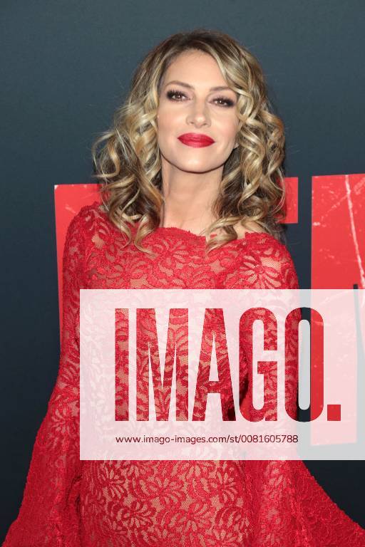Dawn Olivieri at the den of thieves movie premiere on 17 01 2018 in Los Angeles the of thieves movie premiere in Los Angeles 2018