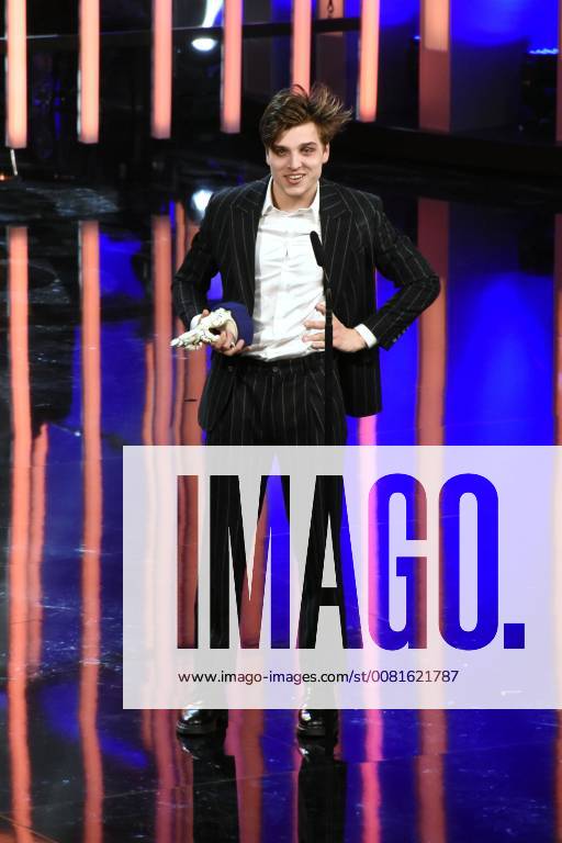 Jonas Dassler award of the Bavarian film awards 2017 in the Prinzregententheater Munich 19 39 01 2018 Foto:xP.xSchönbergerx xFuturexImage