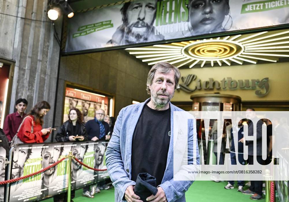 Keeks letztes Ding Bang Boom Bang star Oliver Korittke comes to Essens Lichtburg with short film world premiere p Bang Boom Bang star Oliver Korittke stands in front of the Lichtburg in Essen Germany NRW Essen on Sunday, May 04, 2025 at the Keeks letztes Ding short film world premiere Copyright VladimirxWegener