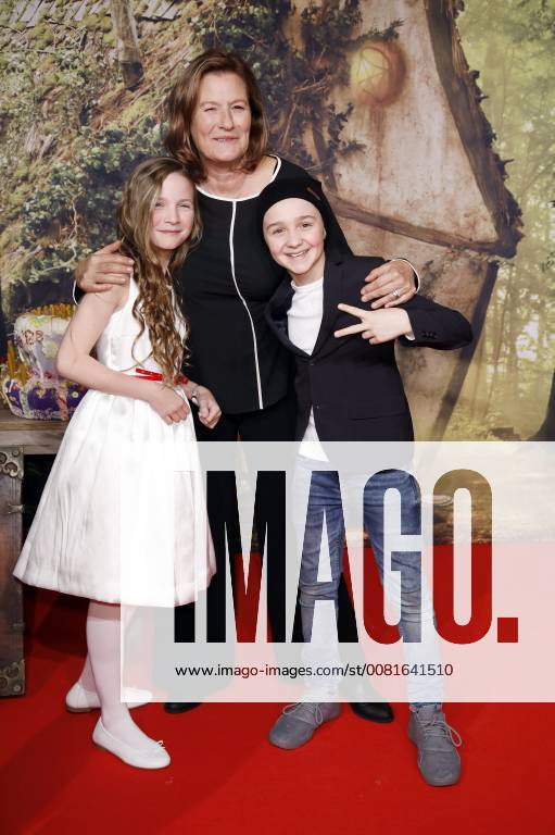 Maj Suzanne von Borsody and Luis Vorbach Beier at the premiere of the movie the little witch in the Mathäser Filmpalast in Munich 21 01 2018 Foto:xS.xGabschx xFuturexImage