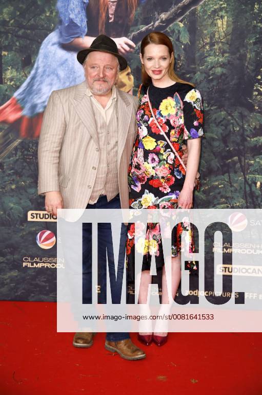 Axel Prahl and Karoline Herfurth at the premiere of the movie the little witch in the Mathäser Filmpalast in Munich 21 01 2018 Foto:xS.xGabschx xFuturexImage