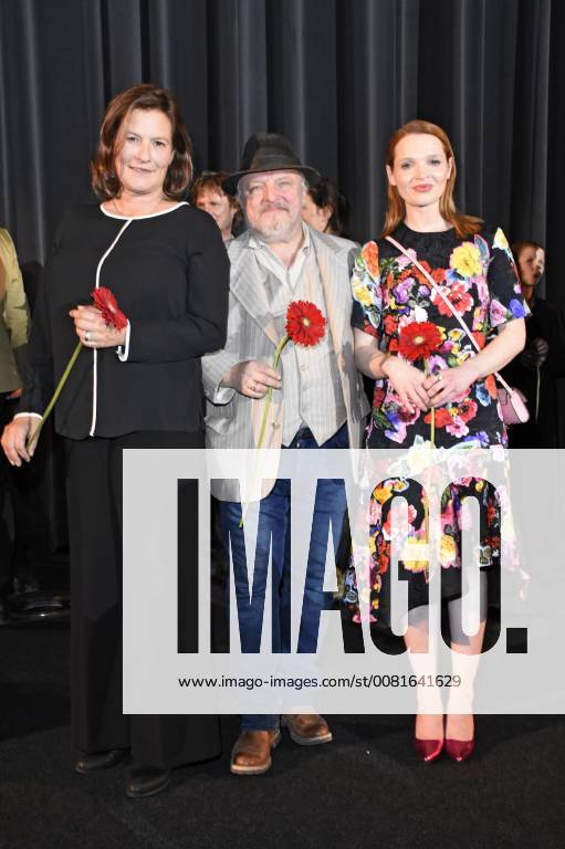 Suzanne Borsody Axel Prahl and Karoline Herfurth at the premiere of the movie the little witch in the Mathäser Filmpalast in Munich 21 01 2018 Foto:xP.xSchönbergerx xFuturexImage