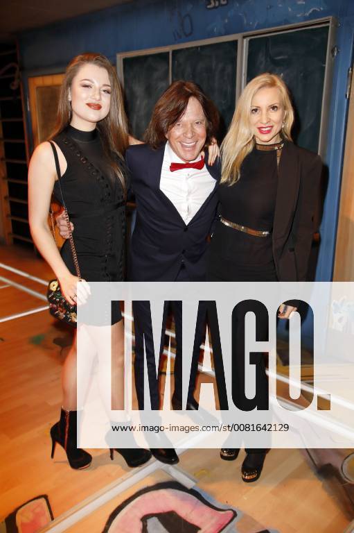 Jürgen Drews with daughter of Travis Drews and wife Ramona at the premiere of the musical Fack ju Goethe se Mjusicäl in the Werk7 Theatre Munich 21 01 2018 Foto:xS.xGabschx xFuturexImage
