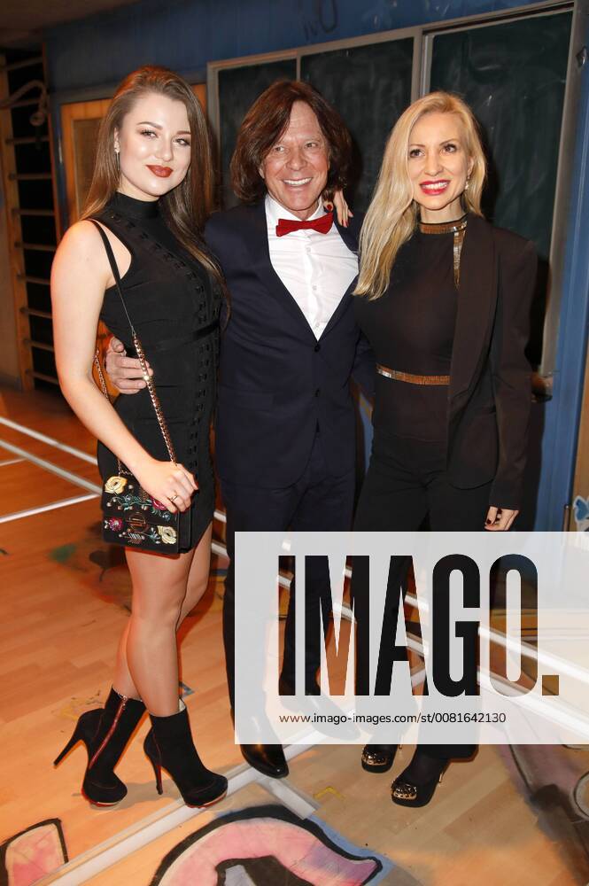 Jürgen Drews with daughter of Travis Drews and wife Ramona at the premiere of the musical Fack ju Goethe se Mjusicäl in the Werk7 Theatre Munich 21 01 2018 Foto:xS.xGabschx xFuturexImage