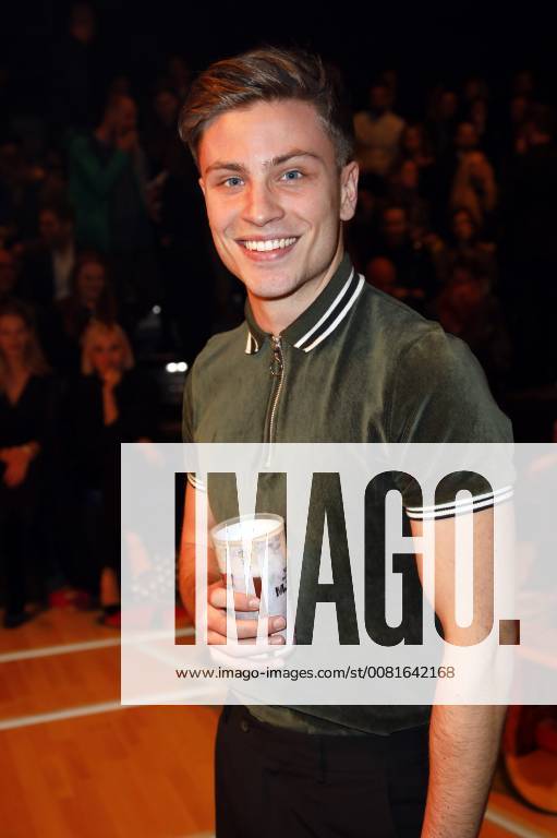 Jannik Schümann at the premiere of the musical Fack ju Goethe se Mjusicäl in the Werk7 Theatre Munich 21 01 2018 Foto:xS.xGabschx xFuturexImage