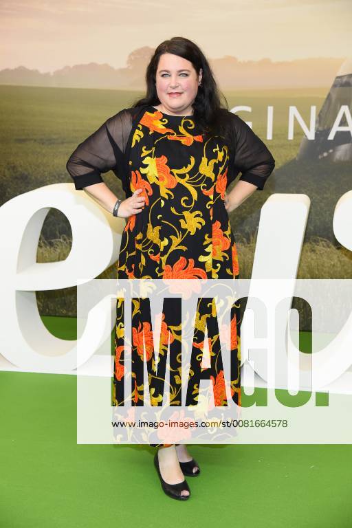 Nadja twenties at the premiere of the Amazon Prime video series Pastewka at Kino international in Berlin on 23 01 2018