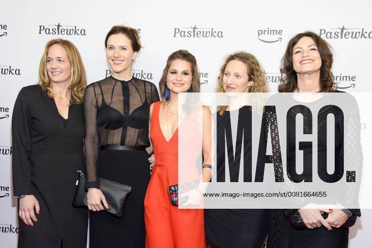 Cristina do Rego Bettina Lamprecht Sonsee new Sabine Vitua at the premiere of the Amazon Prime video series Pastewka at Kino international in Berlin on 23 01 2018
