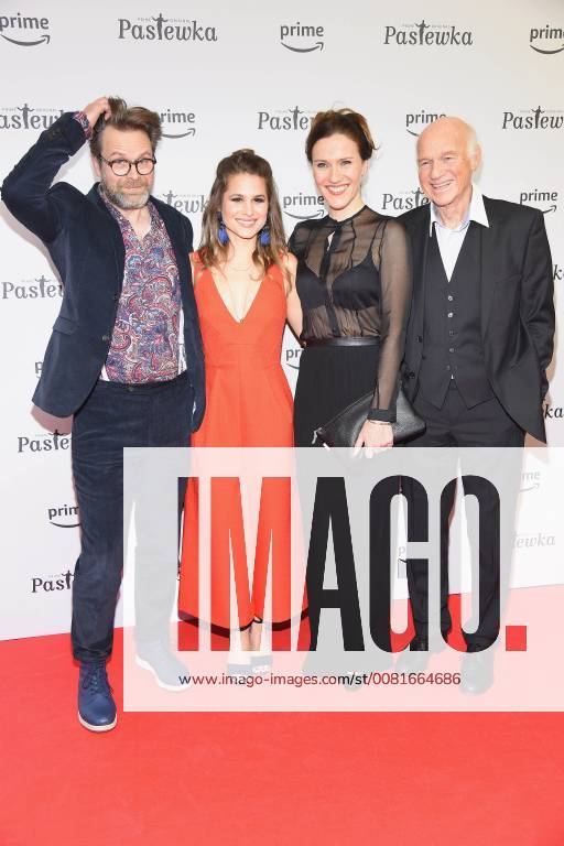 Dietrich Hollinderbaeumer Cristina do Rego Bettina Lamprecht Matthias Matschke at the premiere of the Amazon Prime video series Pastewka at Kino international in Berlin on 23 01 2018