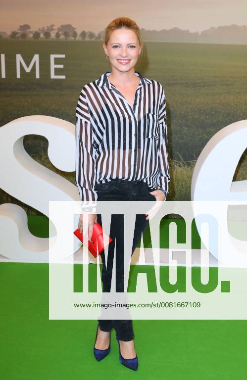 Jennifer Ulrich at the Amazon Prime Pastewka film premiere in the cinema international Karl Marx Allee Berlin copyright imago stock people GmbH Tinkeres date 23 01 2018 film Pastewka