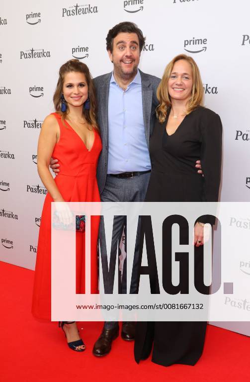 Cristina Rego Bastian Pastewka Sonsee do new Hollinderbaeumer at the Amazon Prime Pastewka film premiere in the cinema international Karl Marx Allee Berlin copyright imago stock people GmbH Tinkeres date 23 01 2018 film Pastewka