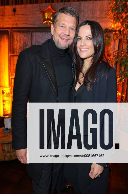 Kai Wiesinger Bettina Zimmermann at the Amazon Prime Pastewka film premiere in the cinema international Karl Marx Allee Berlin copyright imago stock people GmbH Tinkeres date 23 01 2018 film Pastewka