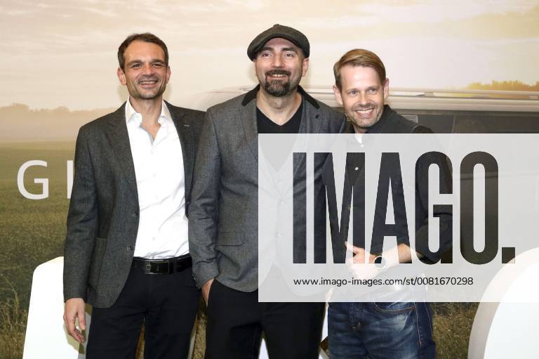Wolfgang Groos Tobi Baumann and Erik Haffner at the premiere of the eighth season of Pastewka in international cinema Berlin 23 01 2018 Foto:xA.xFuturexImage