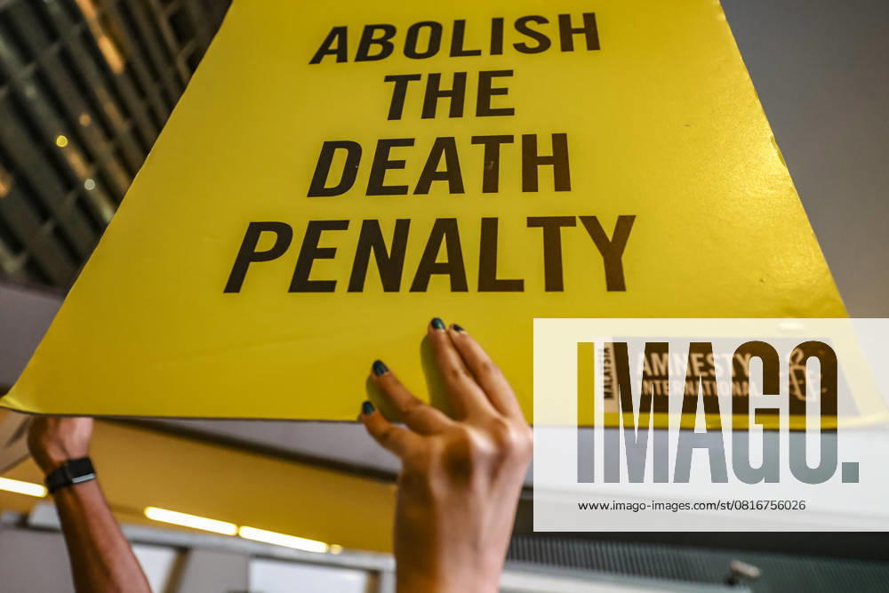 Solidarity For Pannir Selvam, A Malaysian Man Awaiting Execution In Singapore Amnesty International activists hold a banner in solidarity with Pannir Selvam, a Malaysian man awaiting execution for drug trafficking, outside Singapore s embassy in Kuala Lumpur, Malaysia, on May 6, 2025. Kuala Lumpur Malaysia